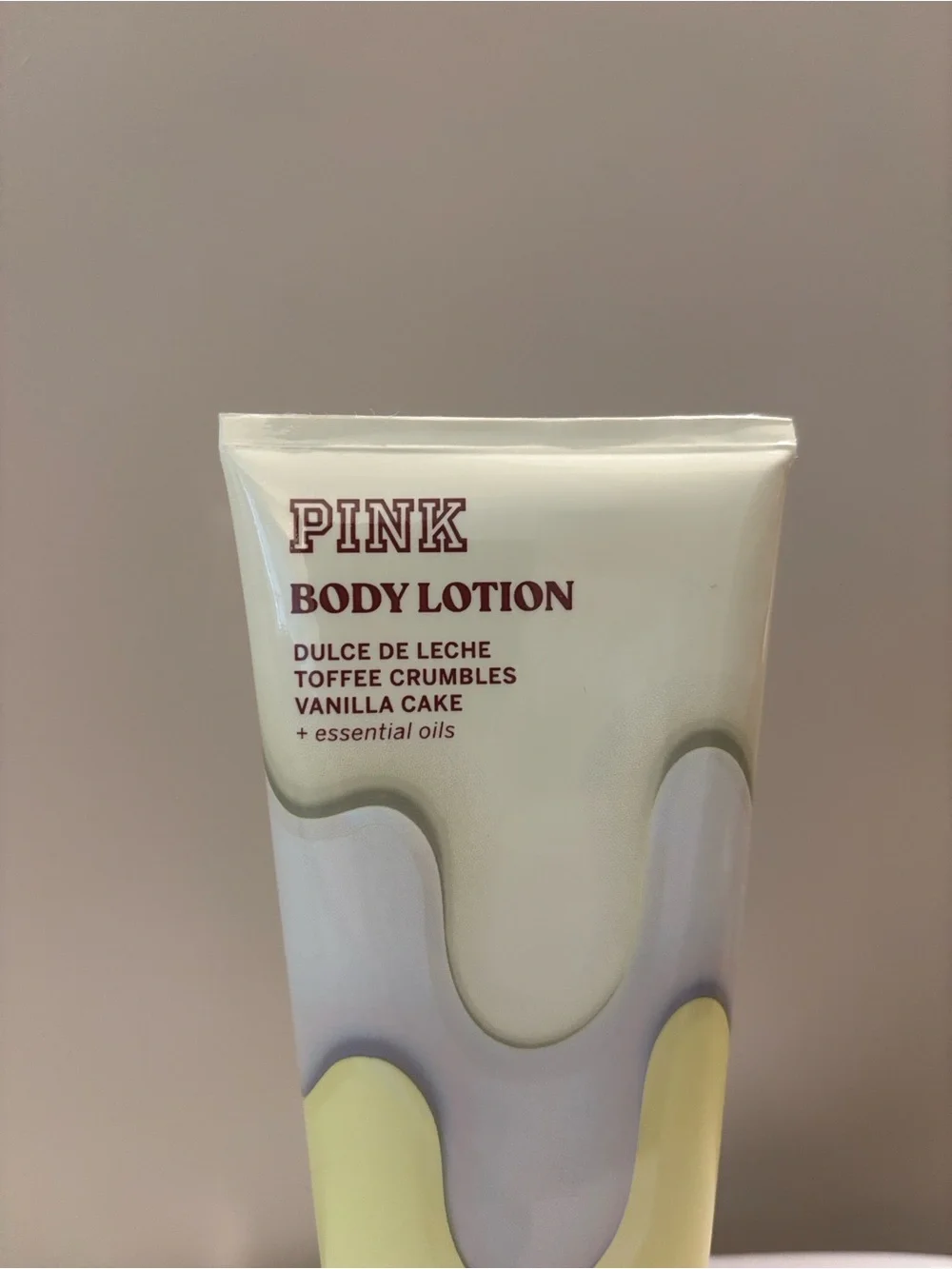 VS PINK Vanilla & Dreamy Creme Body Lotion